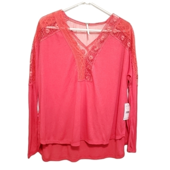 NWT FREE PEOPLE  LOLA LaceTrim V-neck Knit Top, Color Rose Crimson, Size… - Picture 4 of 16
